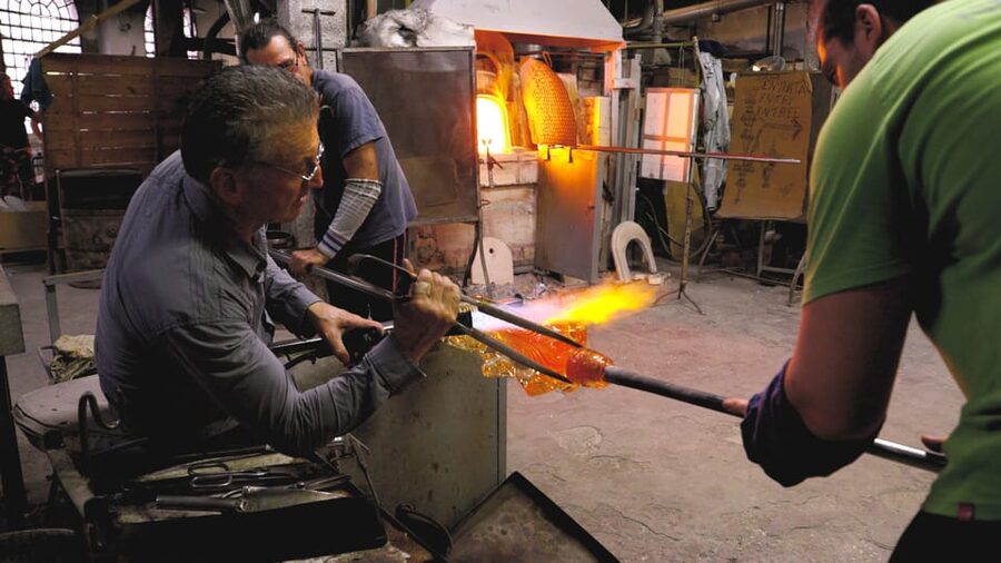 Murano: Glass Blowing Demonstration and Artistic Glass Gift - Key highlights worth aiming for