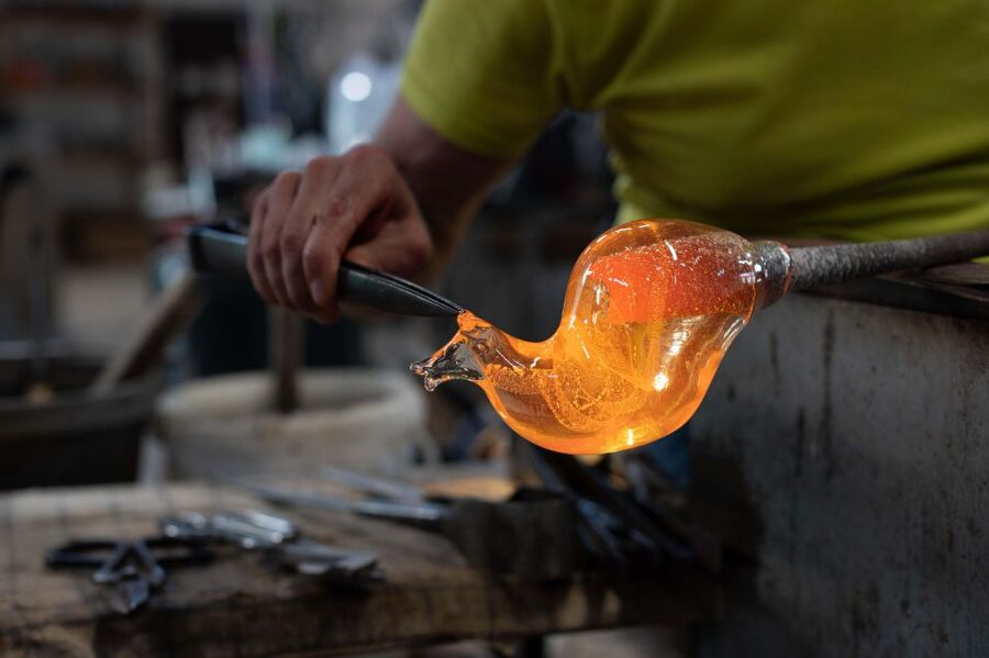 Murano: Glass Factory Experience with Tour and Demonstration - Practical Tips for Getting the Best Experience in 20 Minutes