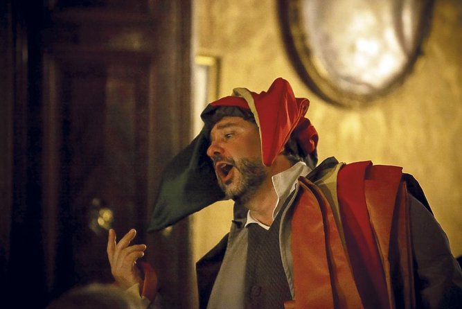 Musica a Palazzo 'Traveling Opera' Performance in Venice - A Candlelit Palace With a Traveling Opera Storyline