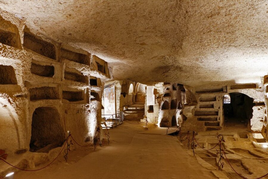 Naples: Catacombs of San Gennaro Entry Ticket & Guided Tour - The guide factor: why names matter here