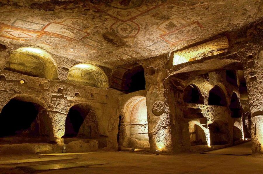 Naples: Catacombs of San Gennaro Entry Ticket & Guided Tour - What you actually see underground
