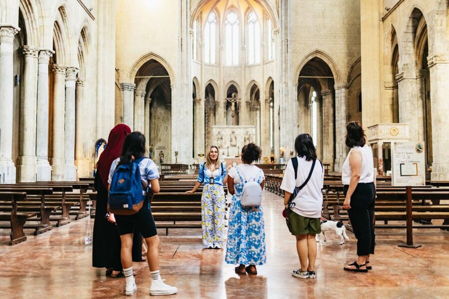 Naples: Old Town and Veiled Christ Tour - The guide makes or breaks it, and here are the guide signals I’d watch for