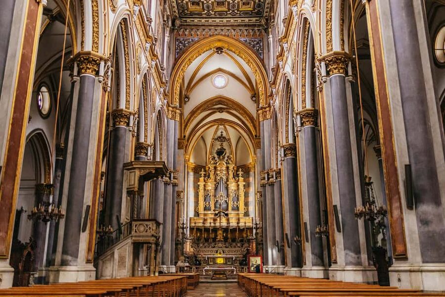 Naples: Old Town Guided Walking Tour - Purgatorio ad Arco to San Gregorio Armeno, Street Art and Nativity Culture