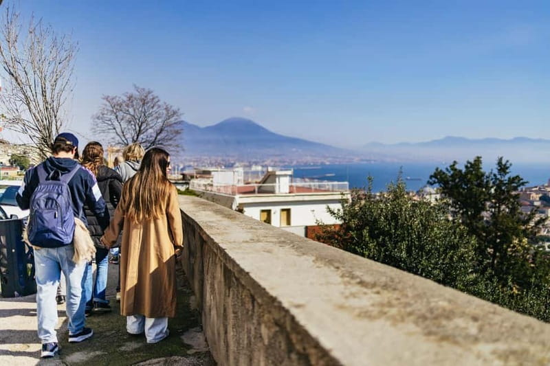 Naples: Panoramic Walking Tour with Funicular - The experience with your guide: interactive storytelling, with visuals