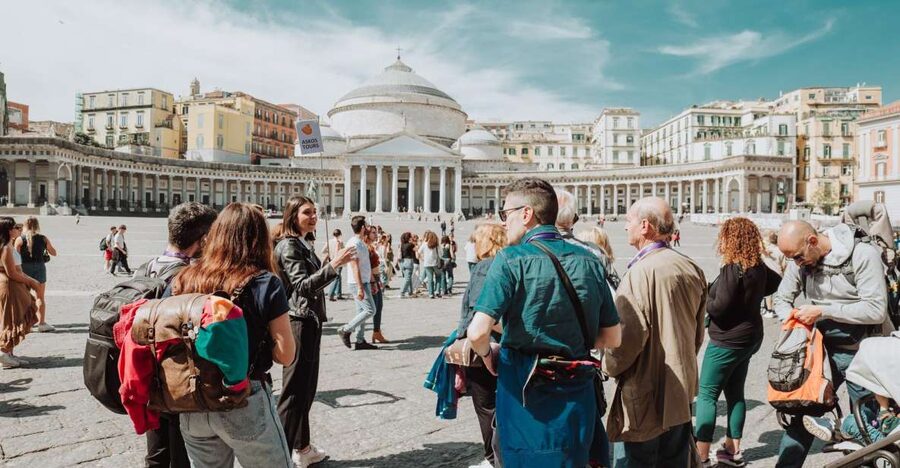 Naples: Royal Palace and Monumental Area Small Group Tour - A 2.5-hour Naples loop that actually makes sense