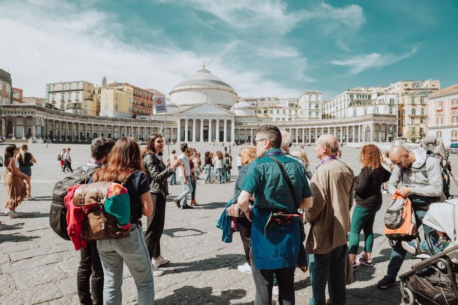 Naples: Royal Palace and Monumental Area Small Group Tour - The palace interiors: what makes the rooms worth your time