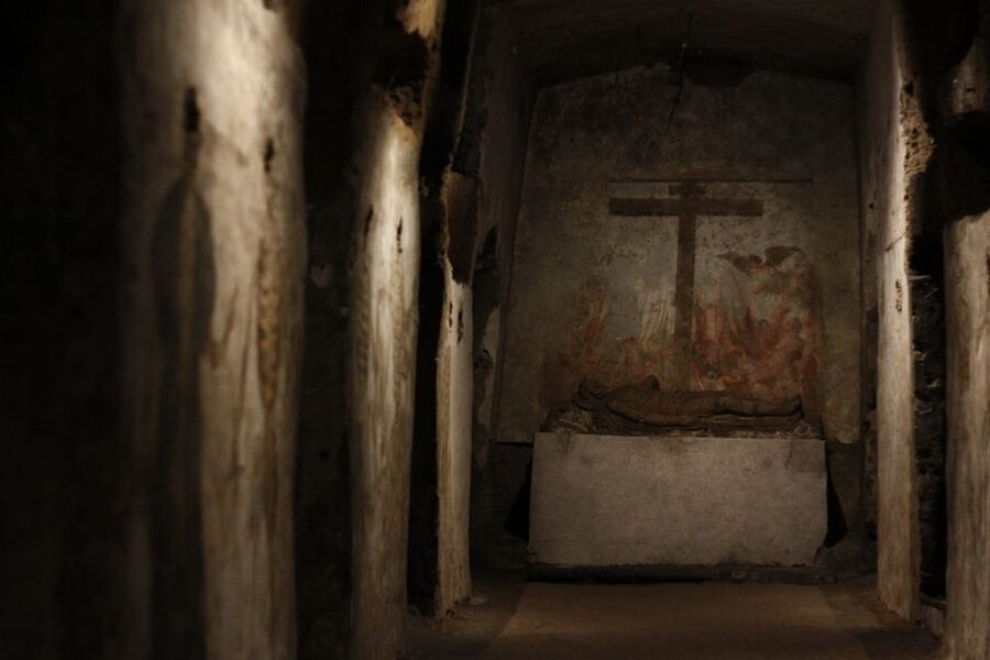 Naples: San Gaudioso Catacombs Guided Tour - San Gaudioso Catacombs: the best kind of odd Naples stop