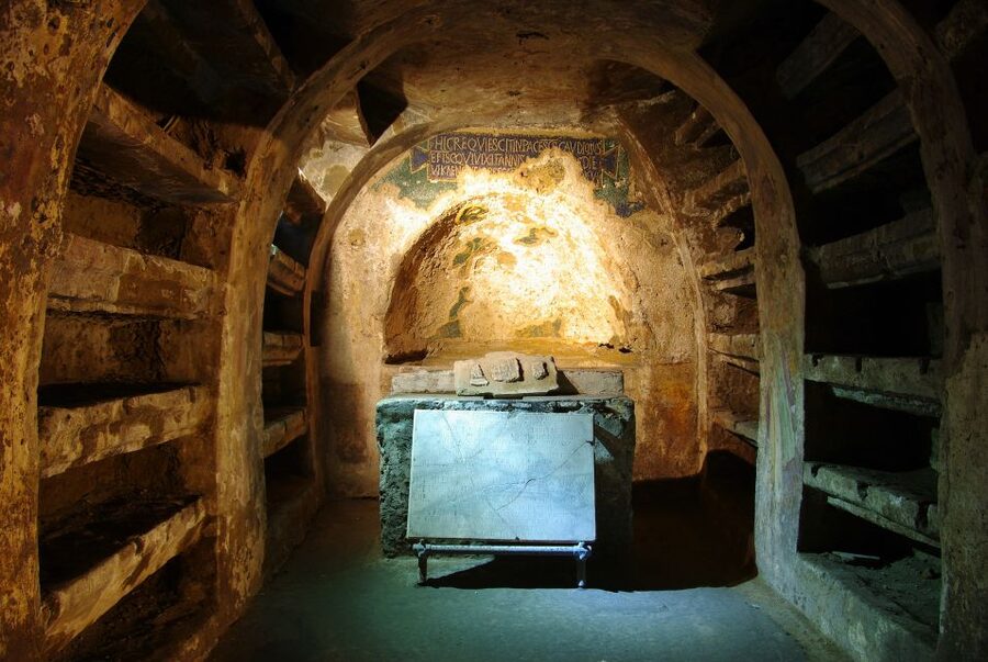 Naples: San Gaudioso Catacombs Guided Tour - The 17th-century noble tombs and Giovanni Balducci’s story