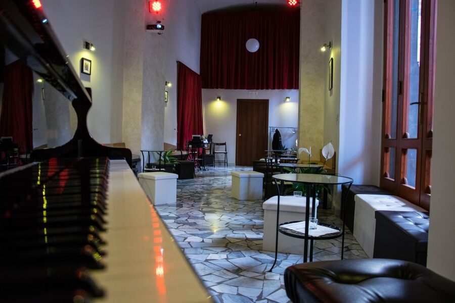 Naples: Traditional Neapolitan Music Concert - What the concert is like, from first notes to the O Sole Mio finish