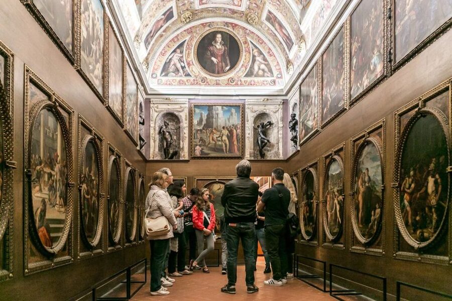 Palazzo Vecchio: Skip-the-Line Entry and Secret Passage Tour - Palazzo Vecchio Secret Passages: The Real Hook