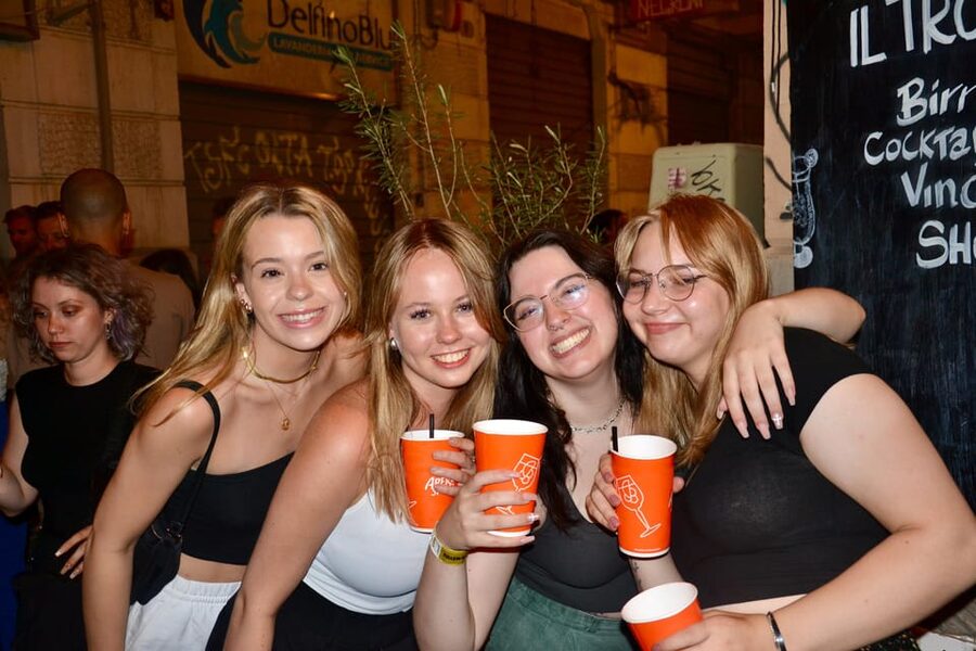Palermo: Guided Bar Crawl with Shots and Discounts on Drinks - Final decision: should you book Pub Crawl Palermo