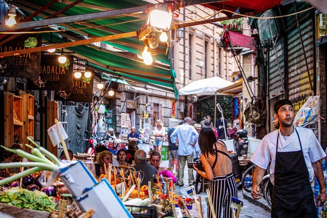 Palermo No Mafia walking tour: discover the Anti-mafia culture in Sicily - Getting oriented fast, starting at Teatro Massimo area and ending near Fontana Pretoria