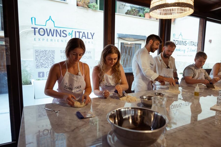 Palermo: Pizza and Gelato Cooking Class with Dinner and Wine - Key things to know before you go