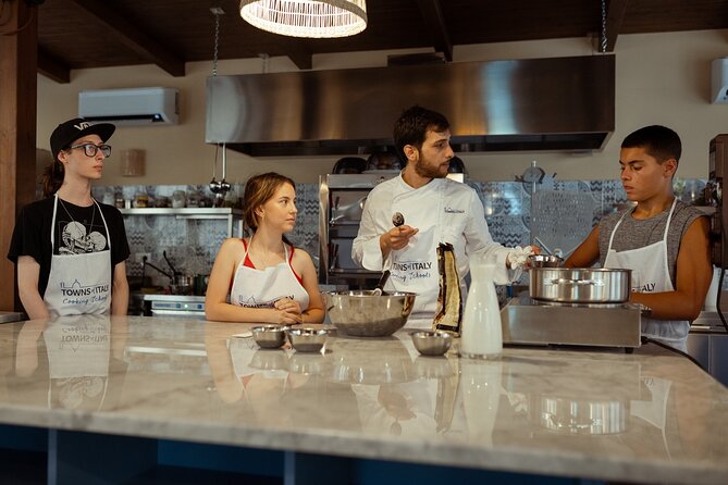 Palermo's Delight: Unleash the Secrets of Pizza and Gelato Making - What You Sip While You Cook: Wine and Marsala Notes