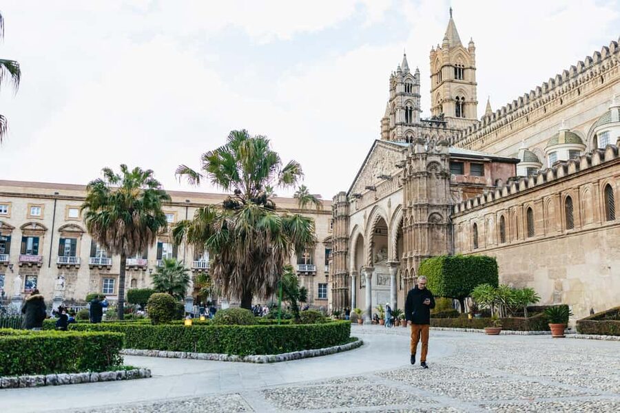 Palermo: Street Food and History Walking Tour - Palermo Cathedral and the Quattro Canti: Turning Sights Into Story