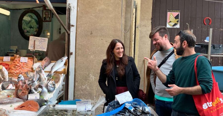 Palermo: Street Food and Local Market Tasting Tour - Starting at Teatro Massimo: how to find your guide fast