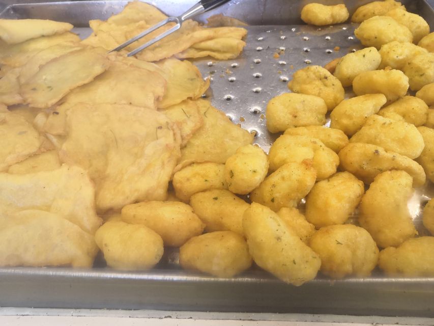 Palermo: Street Food Walking Tour at Sunset - Landmarks on the route: Quattro Canti and Fontana della Pretoria