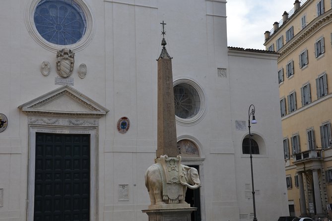 Pantheon Elite Guided Tour - Rome's Iconic Ancient Temple - Headsets in a crowded monument, and what to do if audio gets weird