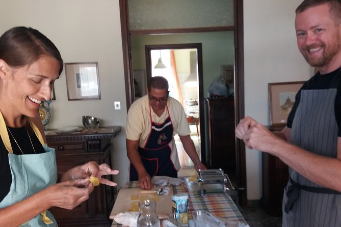 Pastamama, Home Cooking Classes at Grace's Home - Stop 1: Mercato di Mezzo and why the setting matters