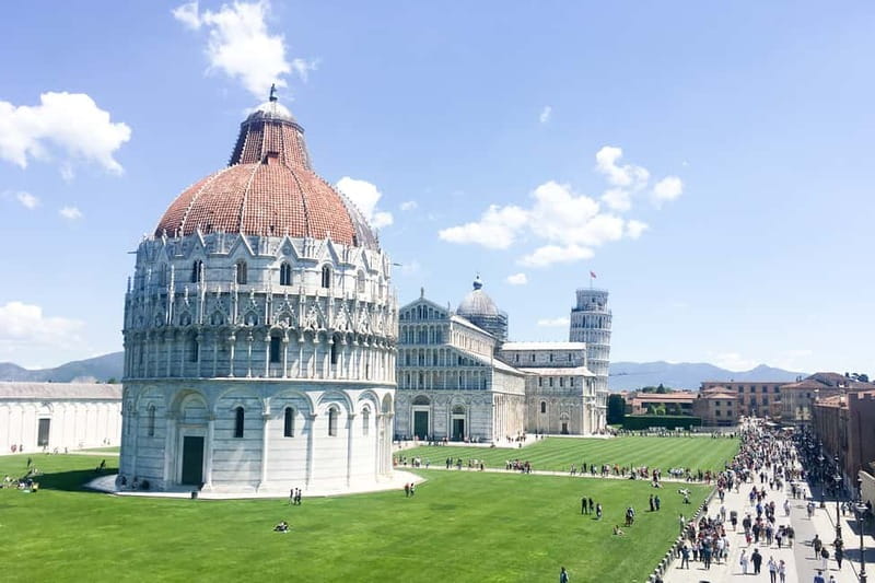 Pisa: Baptistery and Cathedral Tour & Leaning Tower Option - Meeting under Porta Santa Maria, and why timing matters