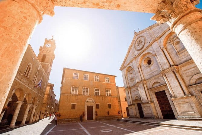 Pisa, Siena and San Gimignano Day Trip with Lunch & Wine Pairing - Pisa’s Square of Miracles: making daylight work and planning around queues