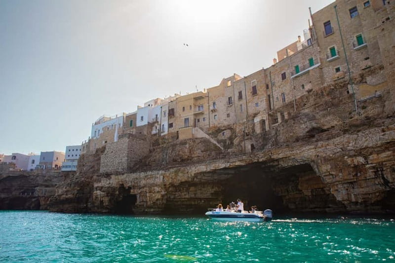 Polignano a Mare: Boat Tour with Prosecco and Snacks - 90 minutes on the water: how the timing really works