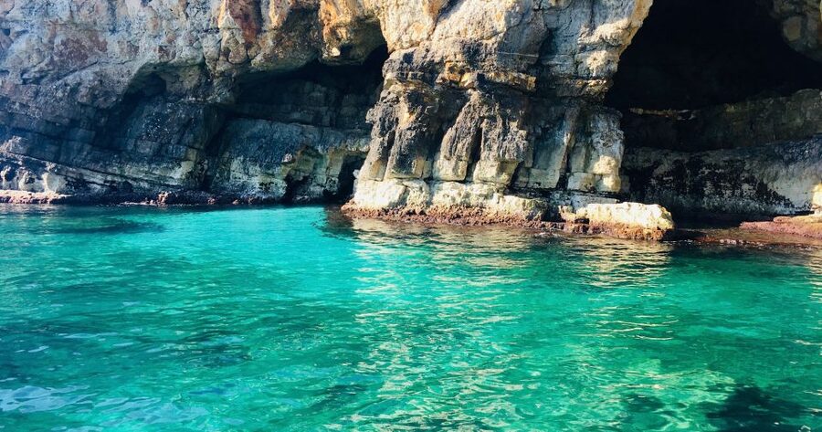 Polignano a Mare: Boat Trip, Swim & Cave with Aperitif - Polignano a Mare by boat: why the sea caves are the main event