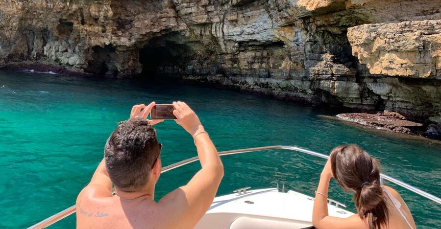 Polignano a Mare: Cave Boat Tour with Aperitif - The 1.5-Hour Flow: What You Do, Where You Stop, and Why It Works