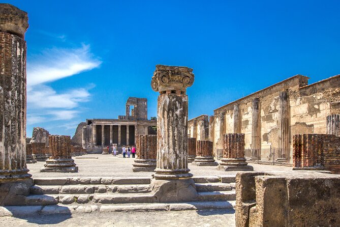 Pompeii and Herculaneum Small Group Tour with an Archaeologist - Pompeii and Herculaneum, same disaster, different vibe