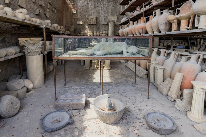Pompeii and Mount Vesuvius Day Trip from Rome with Pizza Lunch - Timing and group logistics: a long day, capped at 42