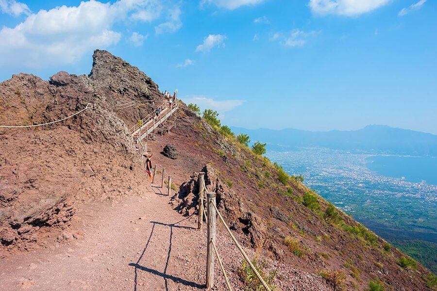 Pompeii: Day Tour of Pompeii and Vesuvius with Bus Transfer - The bus ride up to Mount Vesuvius, then the short hike to Gran Cono