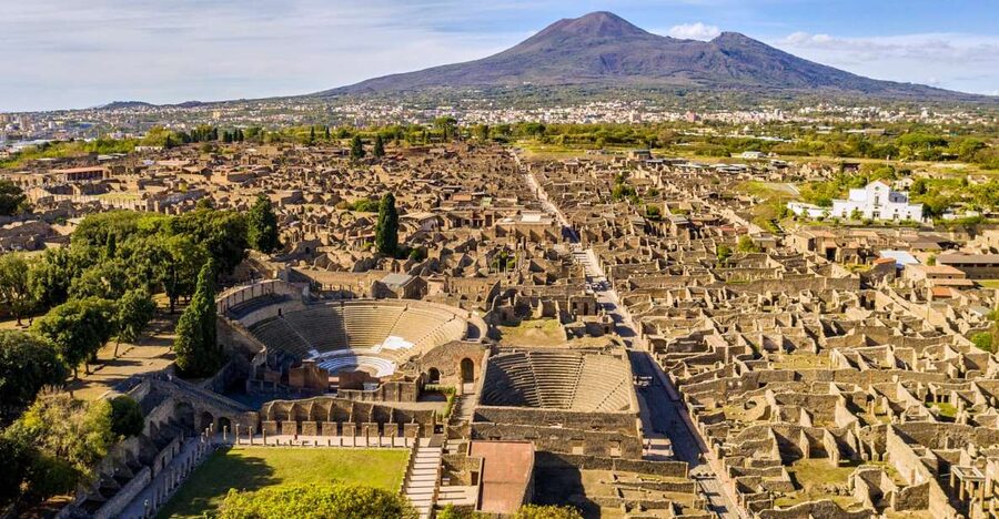Pompeii: Guided Walking Tour with Entrance Ticket - How the guide experience really works: headsets and pacing