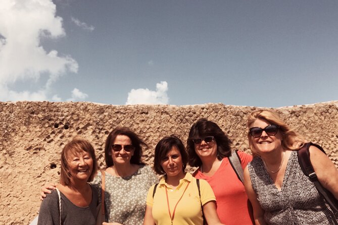 Pompeii Private Tour with an Archaeologist and Skip The Line - 3 hours - Markets and everyday work: wool, fish, fast food, and laundry
