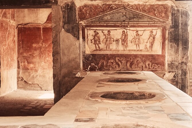 Pompeii Private Tour with an Archaeologist and Skip The Line - 3 hours - Start at Hortus Pompei, then head straight into the ruins