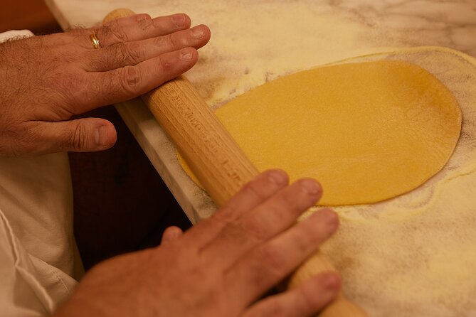 Premium Pasta and Gelato Cooking Class in Florence - Wine, soft drinks, and the paper you keep: why the extras matter