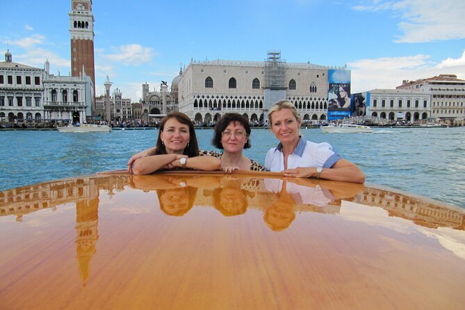 Private Venice 2 hrs Tour: Boat & Walking Tour with food tasting - Cruising the Grand Canal: St Mark’s sights from the water