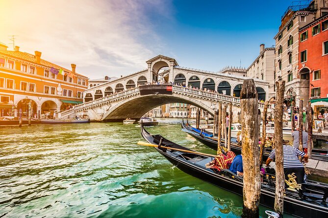 Private Venice 2 hrs Tour: Boat & Walking Tour with food tasting - High tide adjustments: gondola workshop sights and Giudecca viewpoints