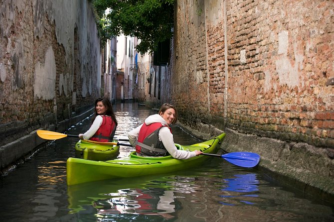 Real Venetian Kayak - Tour of Venice Canals with a Local Guide - Key things that make Real Venetian Kayak special