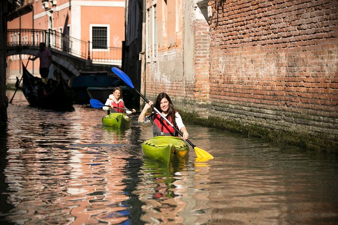 Real Venetian Kayak - Tour of Venice Canals with a Local Guide - The Route You Paddle: Narrow Canals, Single File, and a Taste of the Lagoon