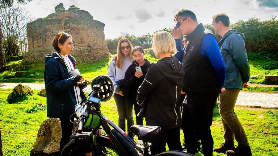 Rome: Appian Way Aqueducts Bike Tour (UPG Catacombs & Lunch) - E-bikes and real riding conditions, what to expect with traffic
