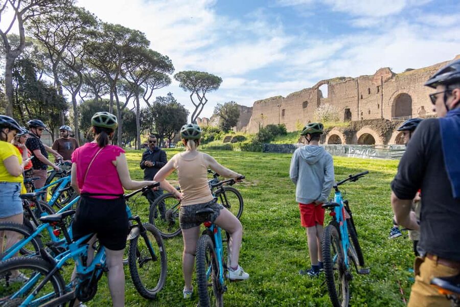Rome:Appian Way E-bike Tour with Catacombs, Aqueducts & Food - Lunch or aperitivo in nature: what the food tasting stop is really for
