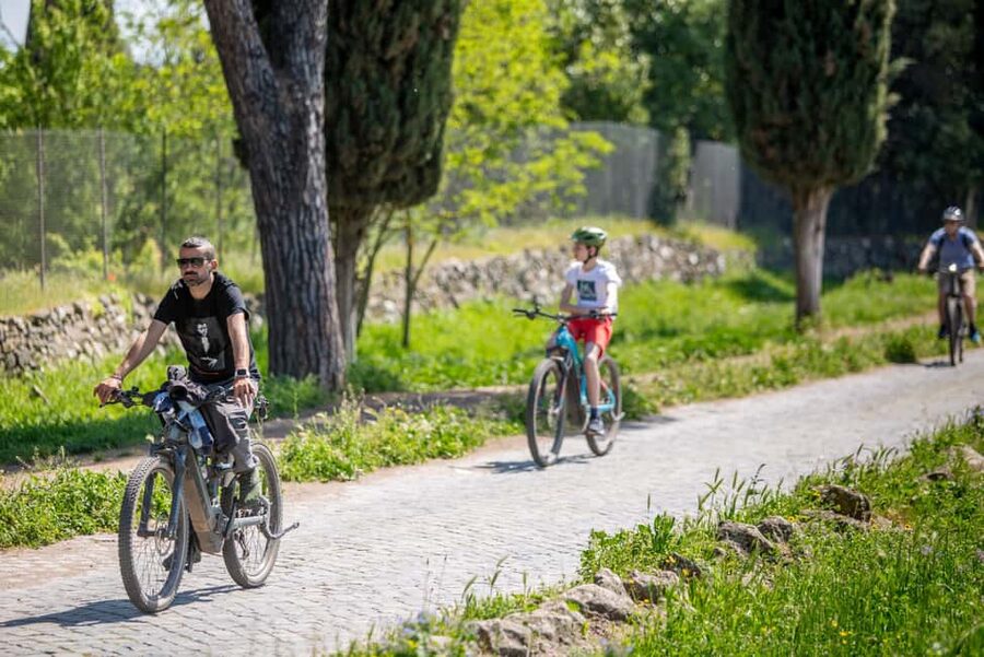 Rome:Appian Way E-bike Tour with Catacombs, Aqueducts & Food - Timing, meeting point, and what happens if weather changes