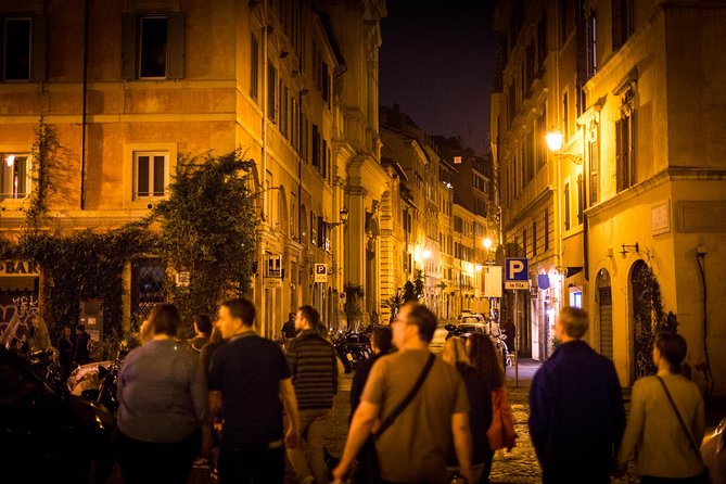 Rome by Night Walking Tour - Legends & Criminal Stories - The notorious-murderer stop: empathy in the middle of darkness