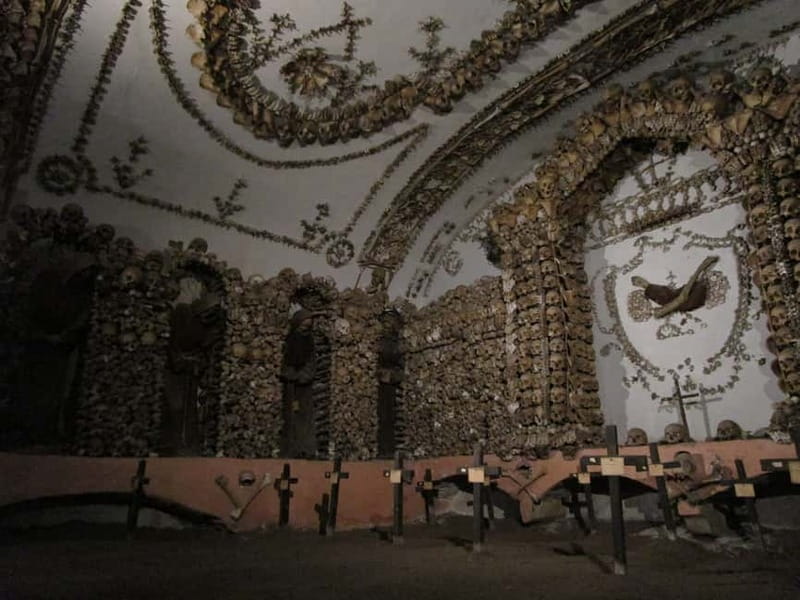 Rome: Capuchin Crypts Skip-the-Line Ticket and Tour - What the Capuchin Crypt really is, and why it feels different underground