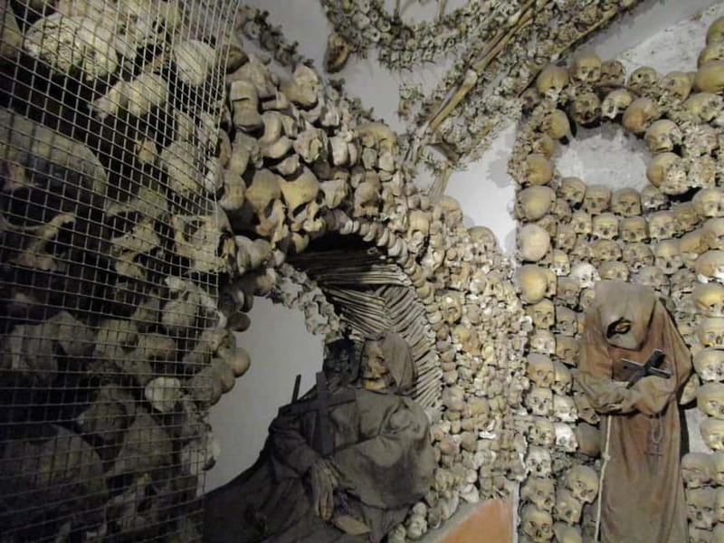 Rome: Capuchin Crypts Skip-the-Line Ticket and Tour - Meeting at Via Vittorio Veneto 27, then getting inside quickly