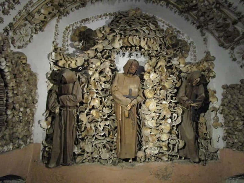 Rome: Capuchin Crypts Skip-the-Line Ticket and Tour - Crypt of the Skulls and the hourglass that people remember
