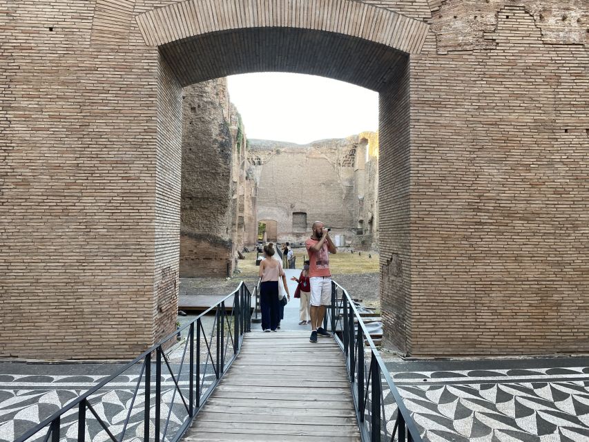 Rome: Caracalla Baths & Circus Maximus — Private or Shared - Meeting point and what to do before you start
