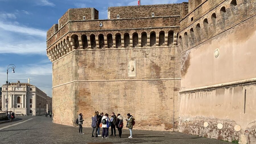 Rome: Castel Sant'Angelo Skip-the-Line Ticket - Castel SantAngelo in one sentence: mausoleum, fortress, papal power