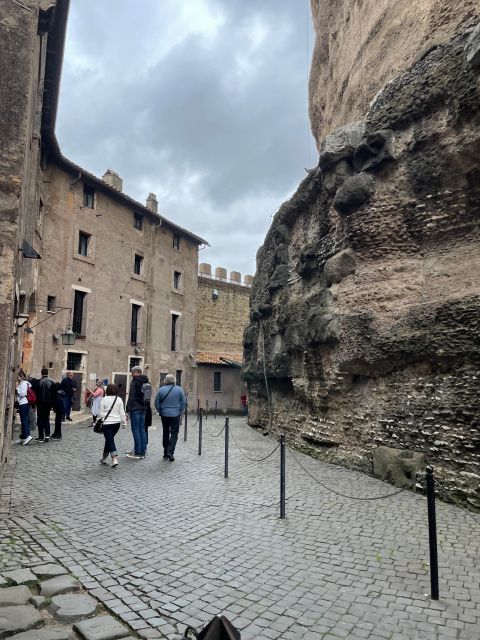 Rome: Castel Sant’Angelo Skip-the-Line Ticket & Audio Guide - Using the Smartphone Audio Guide Without Headaches