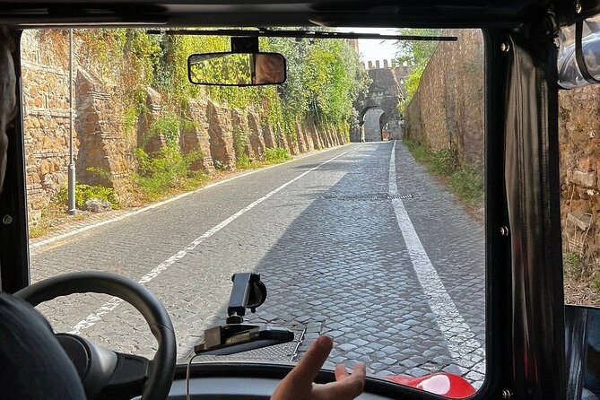 Rome Catacomb & Appian Way Small-Group Tour by Golf Cart - Piazza Venezia Stop: The Final Photo-Friendly Capstone